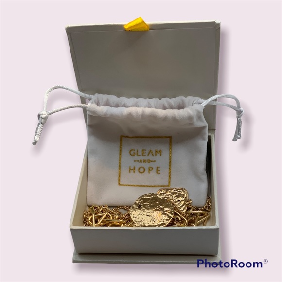 Gleam and Hope Gold coin Necklace set with gift box - Picture 4 of 4